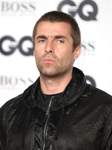 liam gallagher height